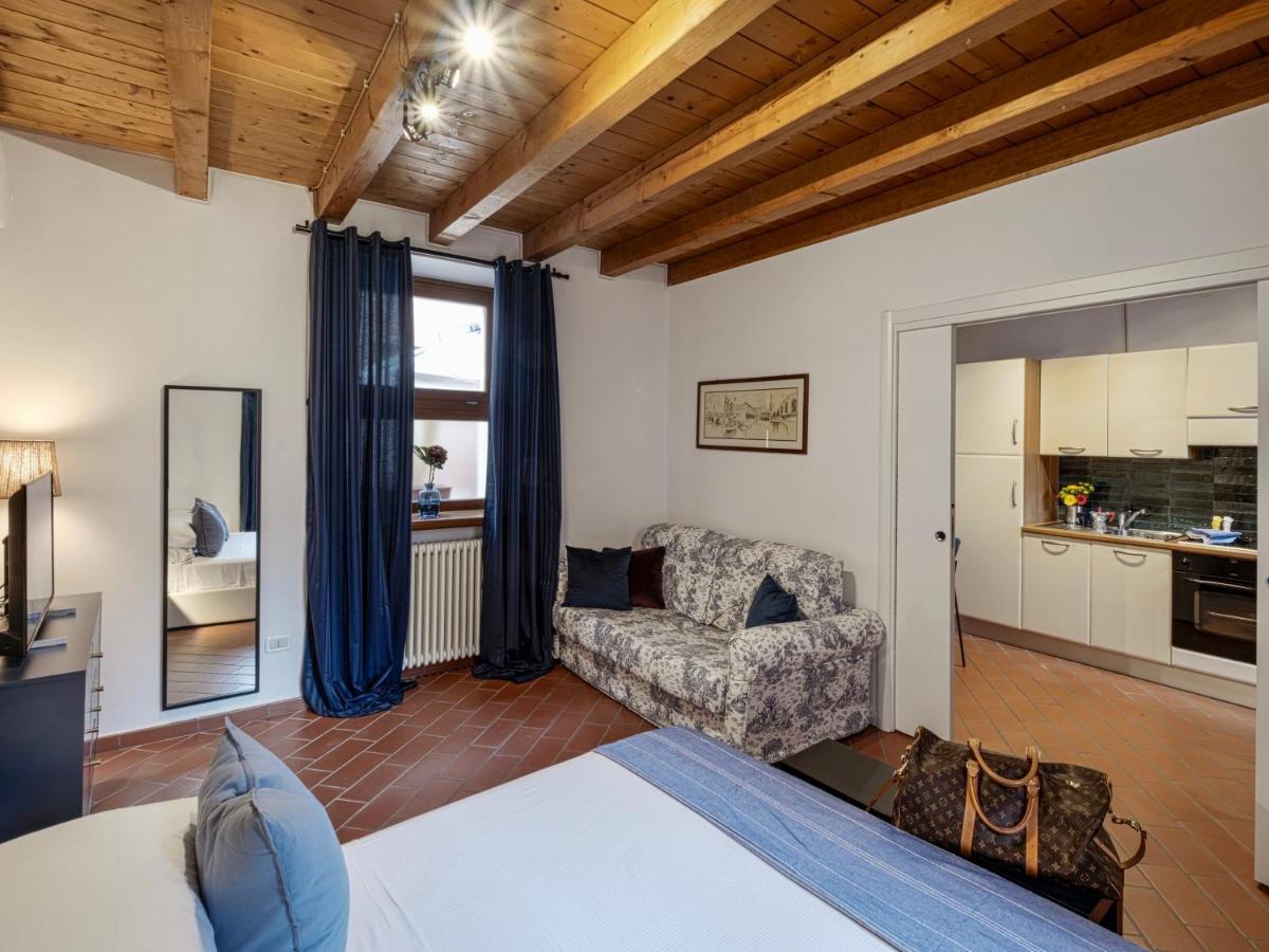 Appartement Xenia19 In Pieno Centro Storico Peschiera del Garda
